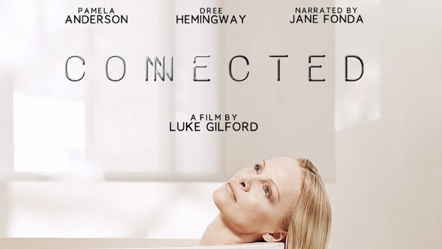 Connected. Cortometraje de ciencia-ficción con Pamela Anderson