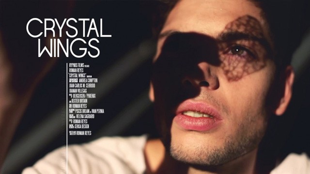 Crystal Wings. Cortometraje dirigido y protagonizado por Román Reyes
