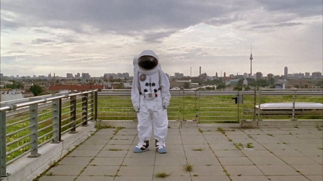 El astronauta en el tejado. Cortometraje alemán de Sergi Portabella